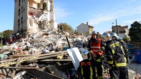 Un immeuble d'habitation de 4 étages s'est effondré dimanche matin à Rosny-sous-Bois en Seine-Saint-Denis.