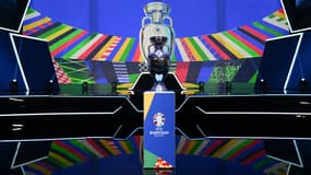 Le trophée de l'Euro 2024 en Allemagne