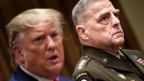 Le général Mark Milley en compagnie de Donald Trump 