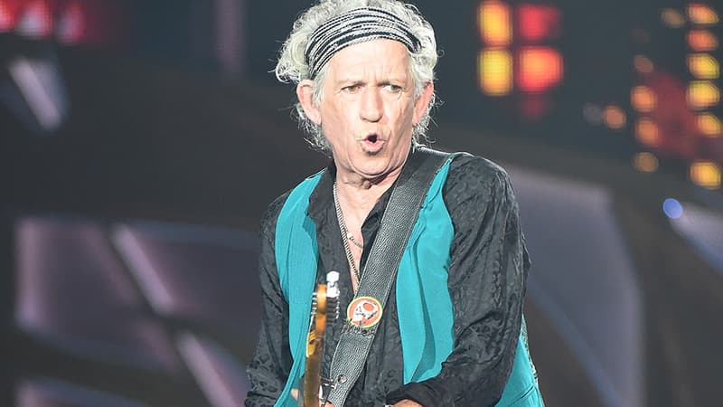 L'inoxydable Keith Richards, dans une de ses mimiques caractéristiques sur scène.