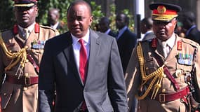 Le président kenyan Uhuru Kenyatta (centre) à Nairobi, le 6 octobre 2014.