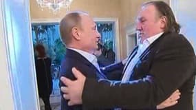Franche accolade entre Vladimir Poutine (g.) et Gérard Depardieu