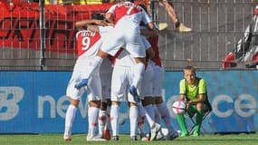 Les Monégasques après un but face à Nantes