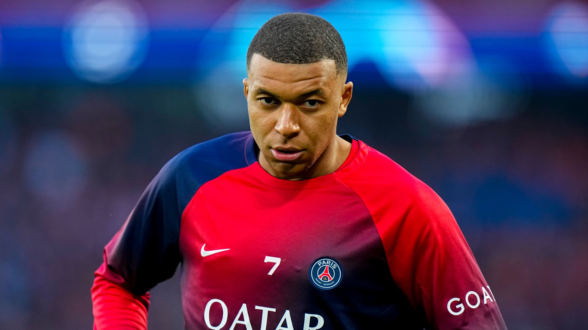Kylian Mbappé à l'échauffement avec le PSG, 7 mai 2024