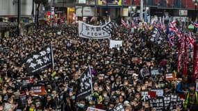 Les dizaines de milliers de manifestants dans les rues de Hong Kong en ce 1er janvier 2020.