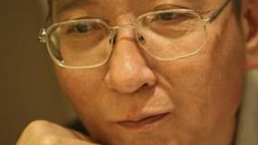 Les deux principales chaînes de télévision norvégiennes font du dissident chinois Liu Xiaobo leur favori pour le prix Nobel de la Paix qui sera décerné vendredi à 09h00 GMT. /Photo d'archives/REUTERS/Handout