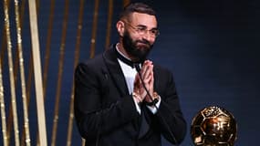 Karim Benzema avec le Ballon d'or 2022