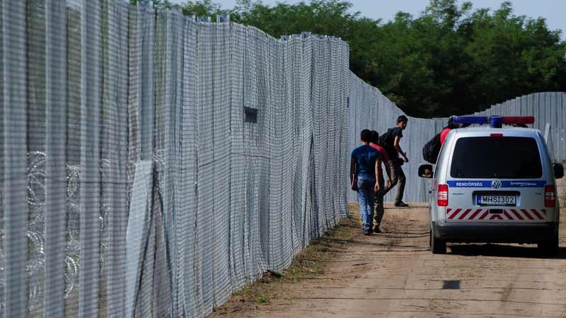 La clôture à frontière Serbo-Hongroise le 27 août 2015.