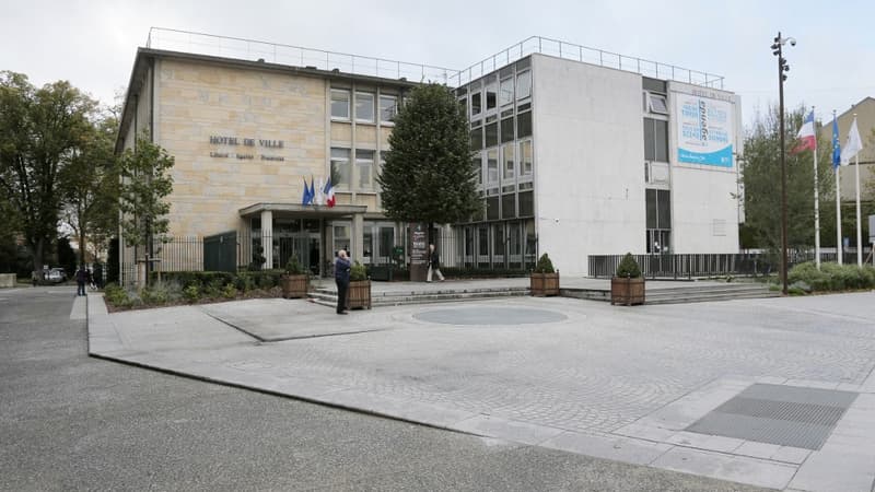 La mairie de Mantes-la-Jolie dans les Yvelines.