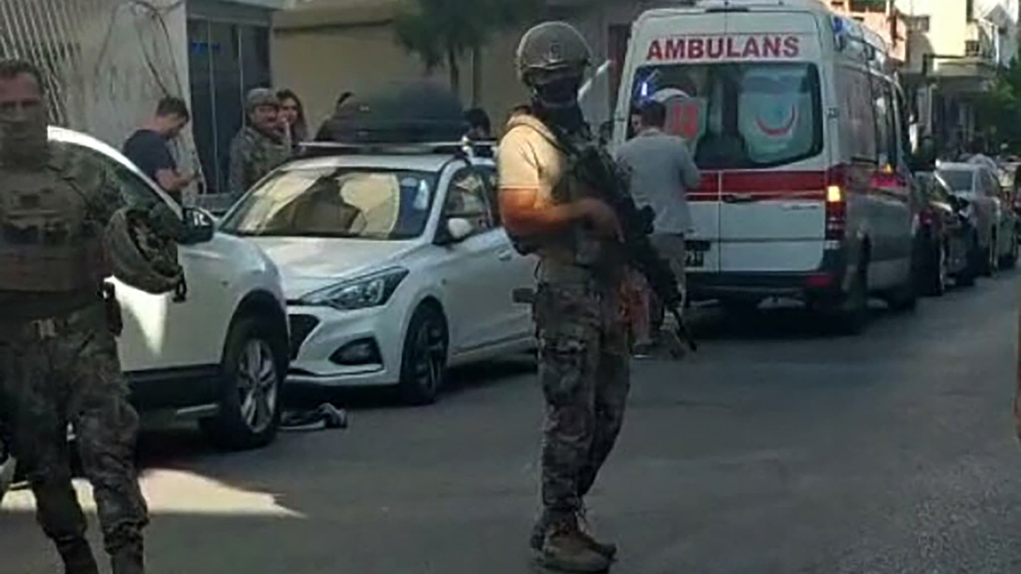 DEUX POLICIERS TUÉS PAR BALLES DANS UN COMMISSARIAT EN TURQUIE