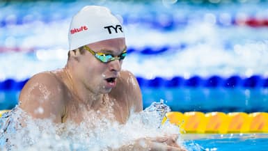Le nageur français Léon Marchand le 3 août 2025 lors des Mondiaux de natation de Singapour