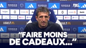 Paris FC 2-3 Strasbourg : "Pour gagner, il faut faire moins de cadeaux..." regrette Gilli