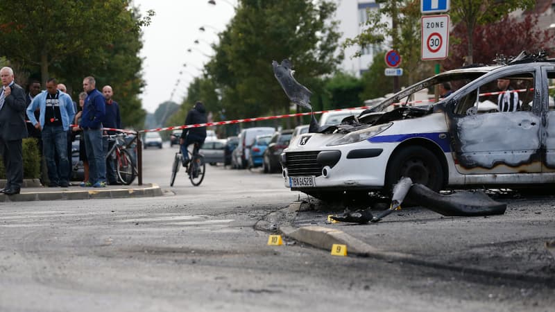 Deux policiers avaient été grièvement blessés en octobre dernier lors d'une opération de sécurisation d'une caméra de surveillance à un carrefour de Viry-Châtillon.