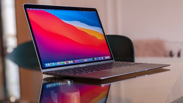 MacBook Air M1 : le plus abordable des laptops Apple baisse encore