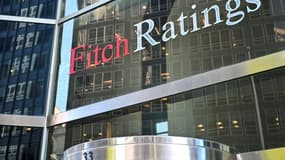Le logo de l'agence de notation Fitch à New York, le 18 mars 2025