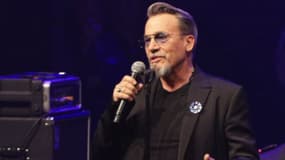 Florent Pagny, sur la scène de la salle Pleyel le 30 mai 2024. 