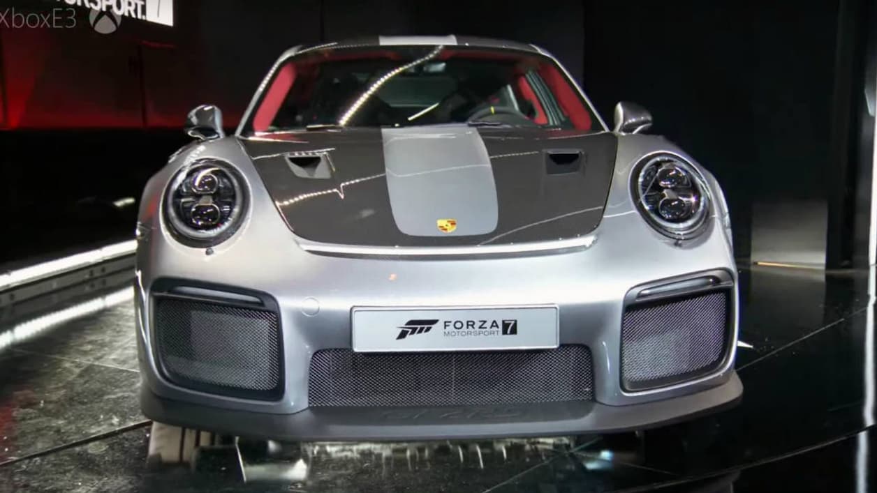 La GT2 RS était apparue en 2010, comme une version encore plus légère de la GT2. La GT2 RS était apparue en 2010, comme une version encore plus légère de la GT2.