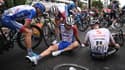 Thibaut Pinot à terre lors de la première étape du Tour de France, à Nice le 29 août 2020