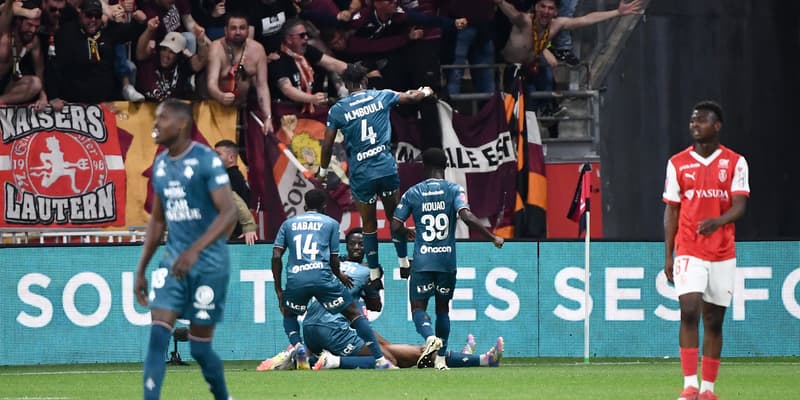 La joie des joueurs de Metz lors du barrage retour Ligue 1/Ligue 2 contre Reims, 29 mai 2025