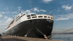 Le paquebot de croisière RMS-Queen Mary 2 accoste dans le port de Durban le 3 avril 2023