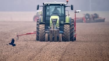 Plusieurs agriculteurs se mobilisent pour dénoncer l'accord de libre-échange entre l'UE et le Canada