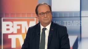 François Hollande rappelle qu'"on est libre d’afficher des signes religieux dans l’espace public à condition que ça ne trouble pas l’ordre public". 