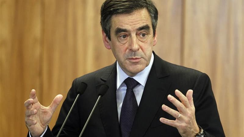 Le Premier ministre François Fillon a annoncé qu'une réforme du financement de la protection sociale serait soumise au Parlement français en février. Le gouvernement français entend instaurer une "TVA sociale", dispositif qui consisterait à transférer une