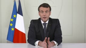 Emmanuel Macron veut une prévention renforcée contre le tabac et l'excès d'alcool