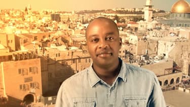 Le journaliste québécois François Bugingo, ici en reportage en Israël.
