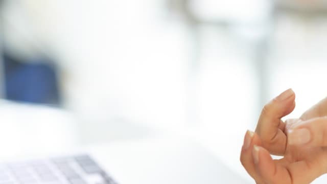 Beaucoup de personnes atteintes de lupus ressentent des douleurs dans des articulations.