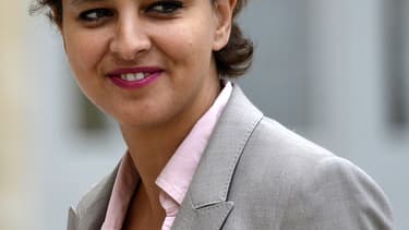Najat Vallaud-Belkacem sur les marches de l'Elysée, en juillet dernier.
