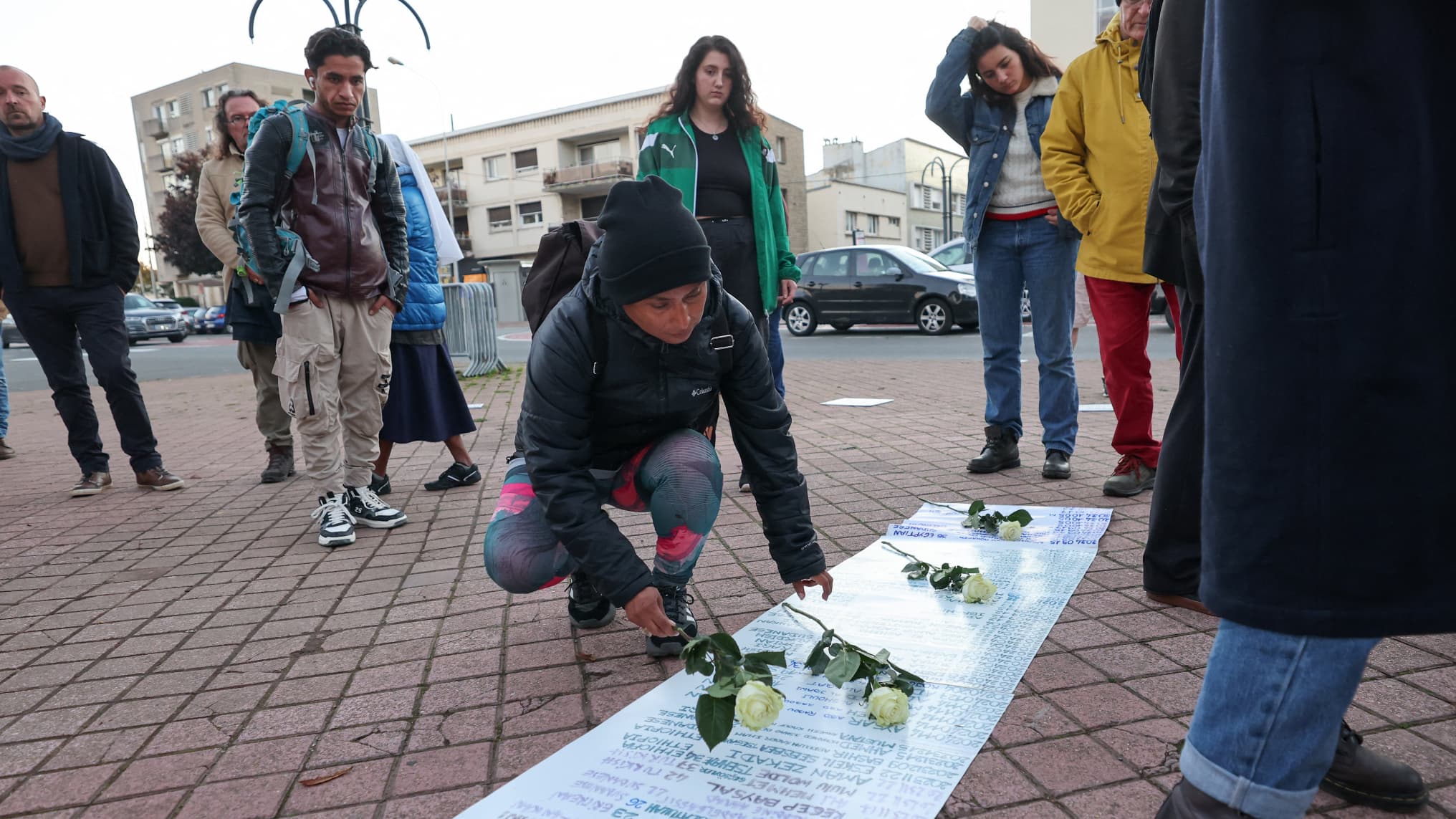 Naufrage meurtrier au large de Calais un hommage "la boule au ventre