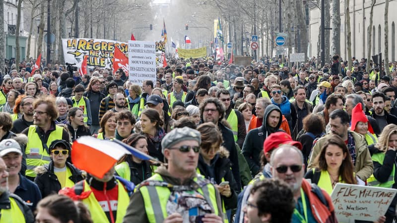 Une cinquantaine de personnes ont été interpellées, à la mi-journée, à Paris.