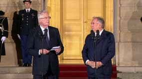 François Bayrou et Michel Barnier à l'Hôtel Matignon, le 13 décembre 2024.