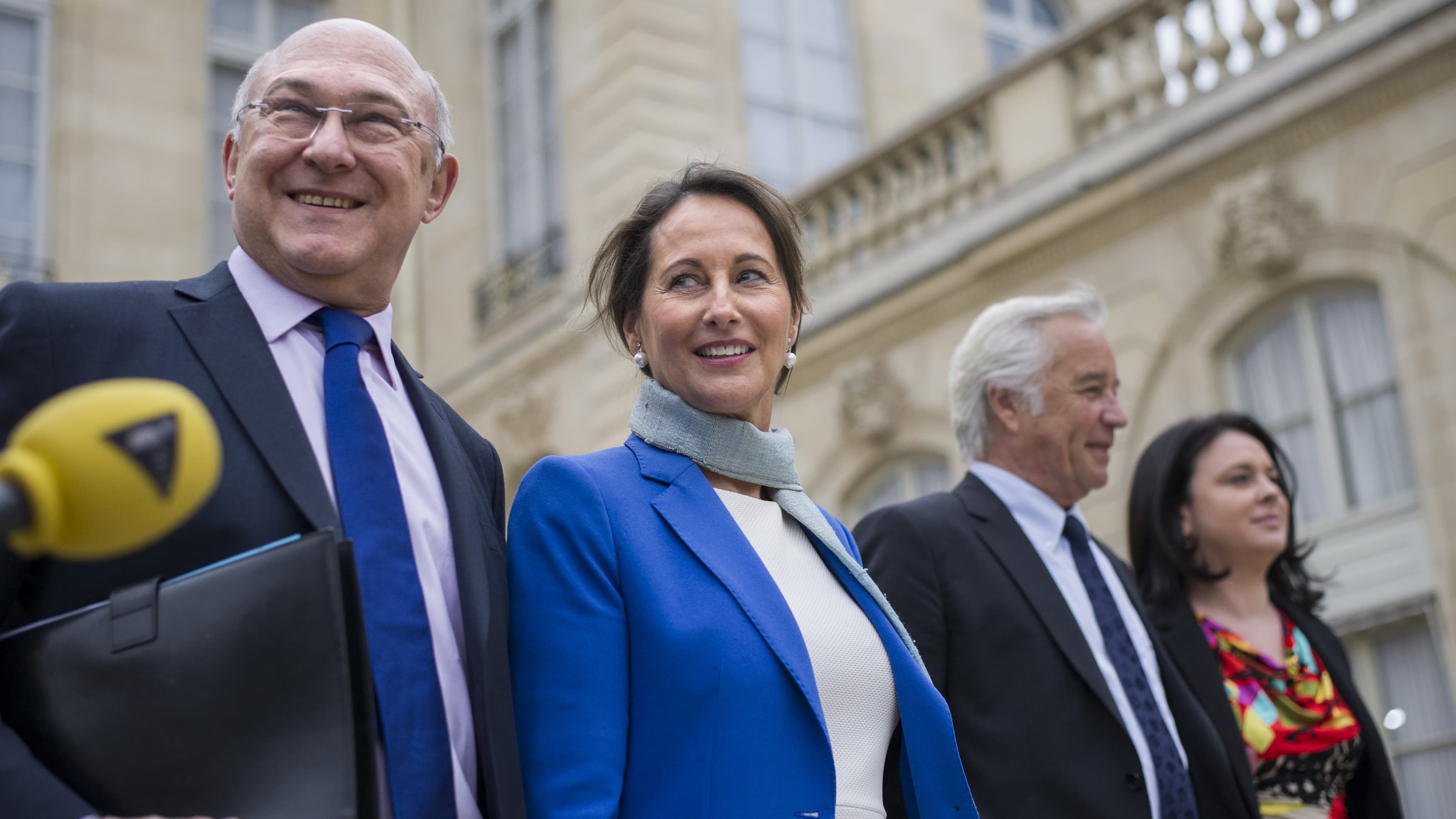 Éternel retour. Moins de deux ans après sa cuisante défaite en Charente-Maritime, Ségolène Royal est invitée à rejoindre le gouvernement Valls, en tant que ministre de l'Environnement.
