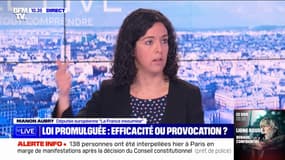 Pour Manon Aubry, Emmanuel Macron a promulgué le texte sur les retraites "en plein milieu de la nuit comme un voleur, en catimini"