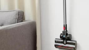 Dyson craint l'arrivée de cet aspirateur-balai à petit prix (offre inloupable)