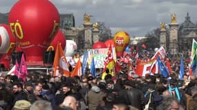 Une manifestation aux Invalides contre la réforme des retraites le 15 mars.