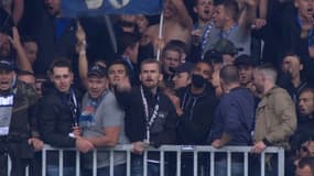 Alexander Djiku en tribunes lors de Strasbourg-ASSE