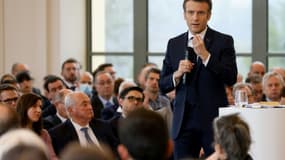 Le président Emmanuel Macron, candidat à sa réélection, le 18 mars 2022 à Pau