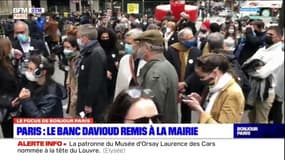 Paris: le banc Davioud remis à la mairie avant d'être réimplanté