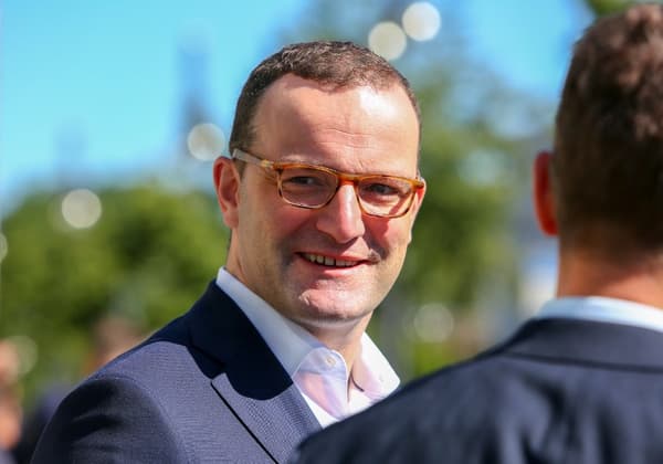 Jens Spahn le 2 juillet 2018. Jens Spahn le 2 juillet 2018.