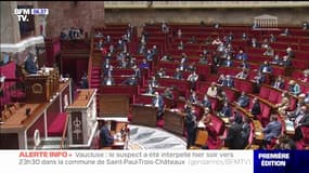 À l'issue de débats houleux, l'Assemblée nationale vote de justesse la possibilité de recourir au pass sanitaire jusqu'au 31 juillet 2022