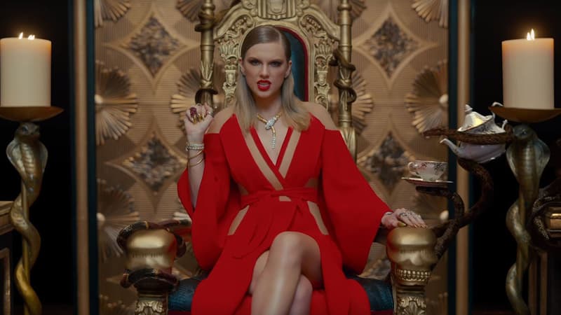 Taylor Swift dans le clip de "Look What You Made Me Do"