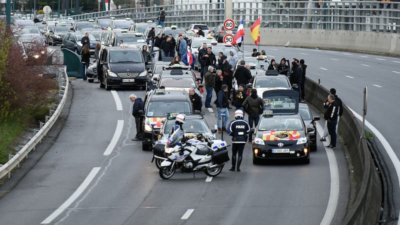 Depuis ce matin, des centaines de taxis venus de toute la France et de quelques pays d'Europe bloquent la ville rose. Ils réclament entre autres, la fin du statut de VTC.