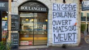 La boulangerie "Le Fournil Sainte-Luce" s'est mise en grève symboliquement pour alerter sur le coût de l'énergie.