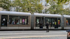 Un camion a percuté un tramway de la ligne 1 niçoise ce vendredi 14 novembre.