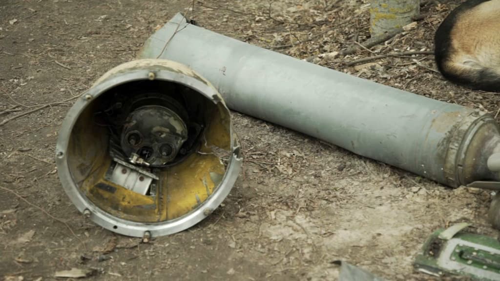 Débris d'un missile, près de Kiev Débris d'un missile, près de Kiev