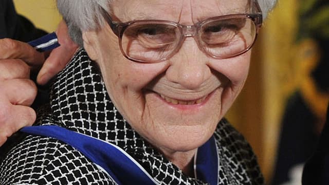 Le 5 novembre 2007, Harper Lee avait reçu à Washington la médaille de la liberté des mains du président de l'époque, George W. Bush.