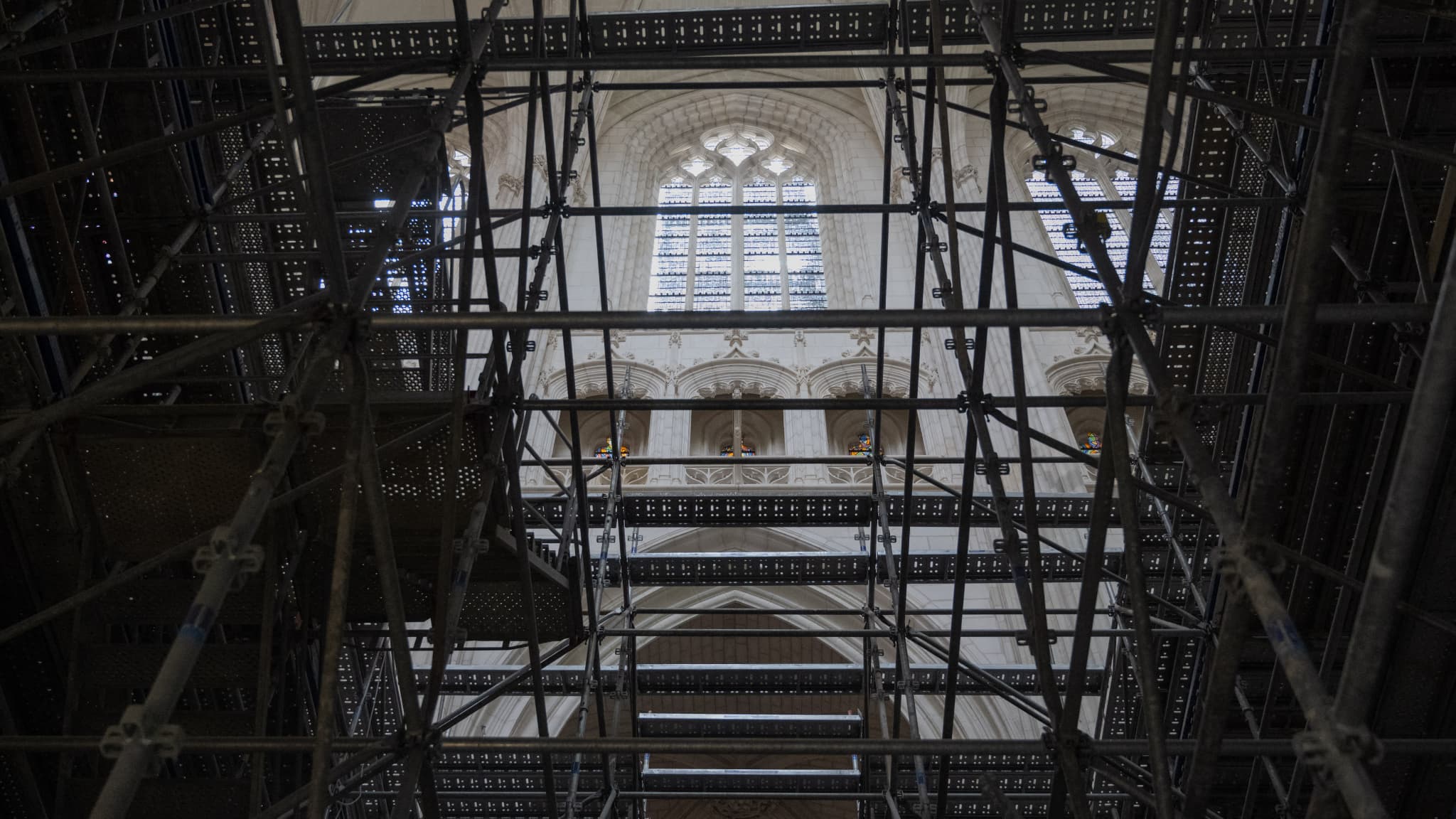 CINQ ANS APRÈS UN INCENDIE CRIMINEL, LA CATHÉDRALE DE NANTES OUVRE DE NOUVEAU AU PUBLIC